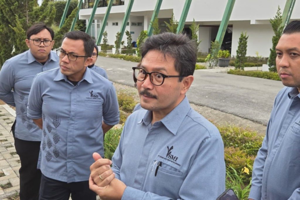 2e60b0c9692ec41cb88318e59c5bea04