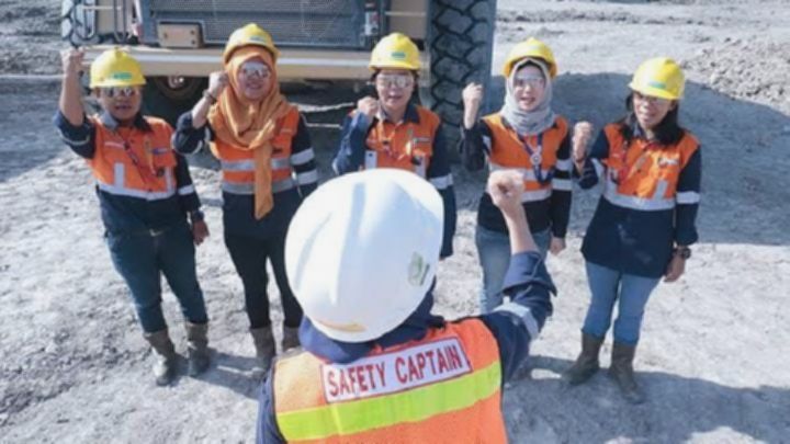 32b990e41741954025162fdcf374da77