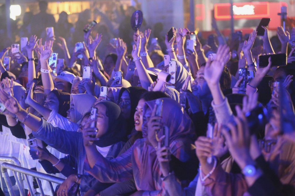 85809e62419d24dbcae54fd452b8f1d6