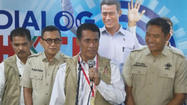 27f7269d1e230f40ed9dc5256a54744c