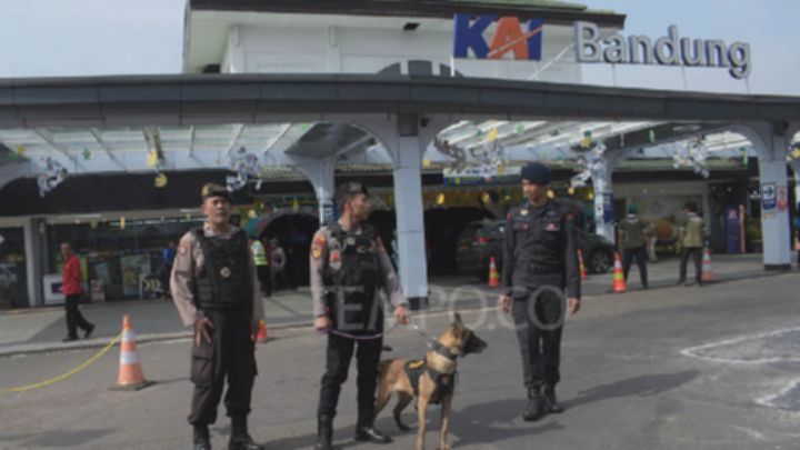 c37e427f5df2d3dbf050eaf0b6dad376